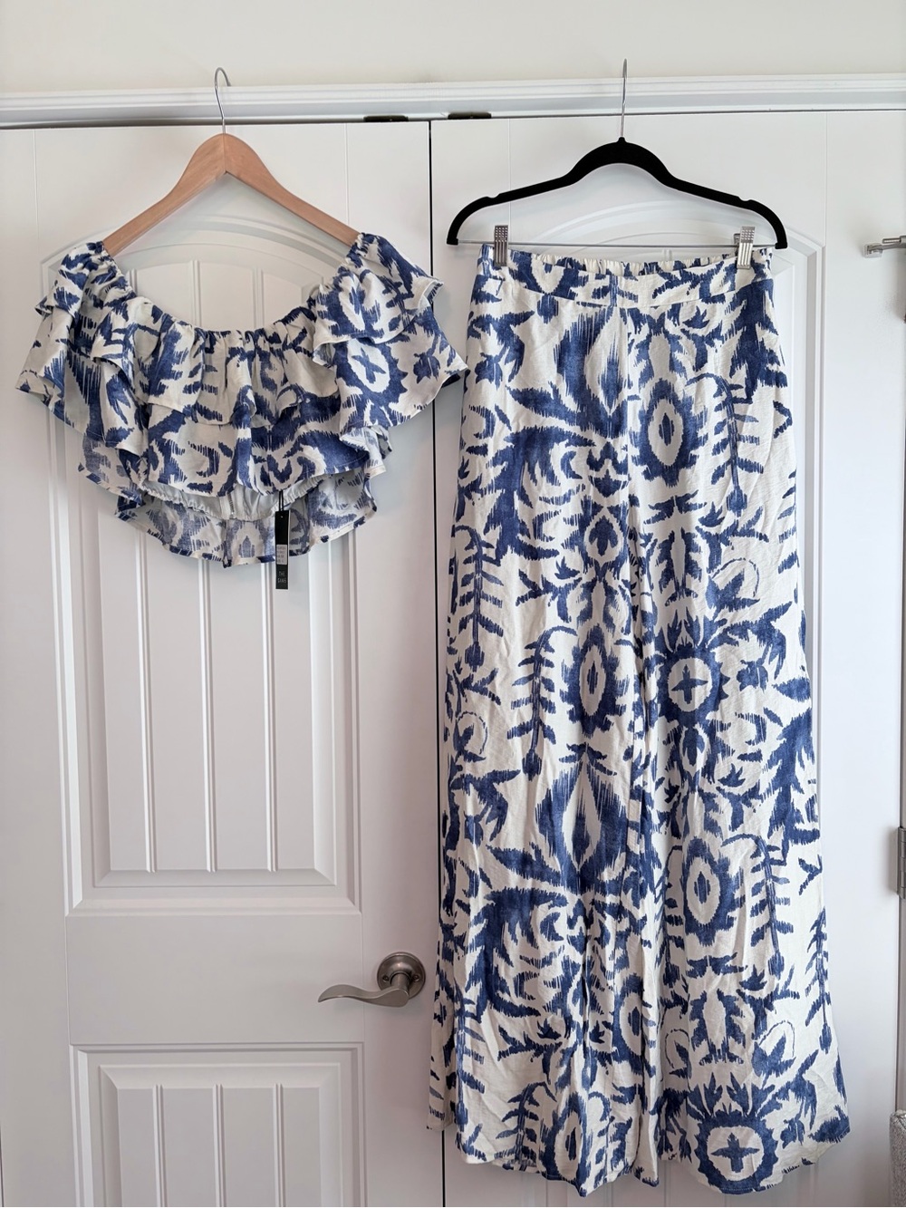 The Sang NWT Blue Ikat Women's Two Piece Outfit Set Crop Top Wide Leg Pants Sz S